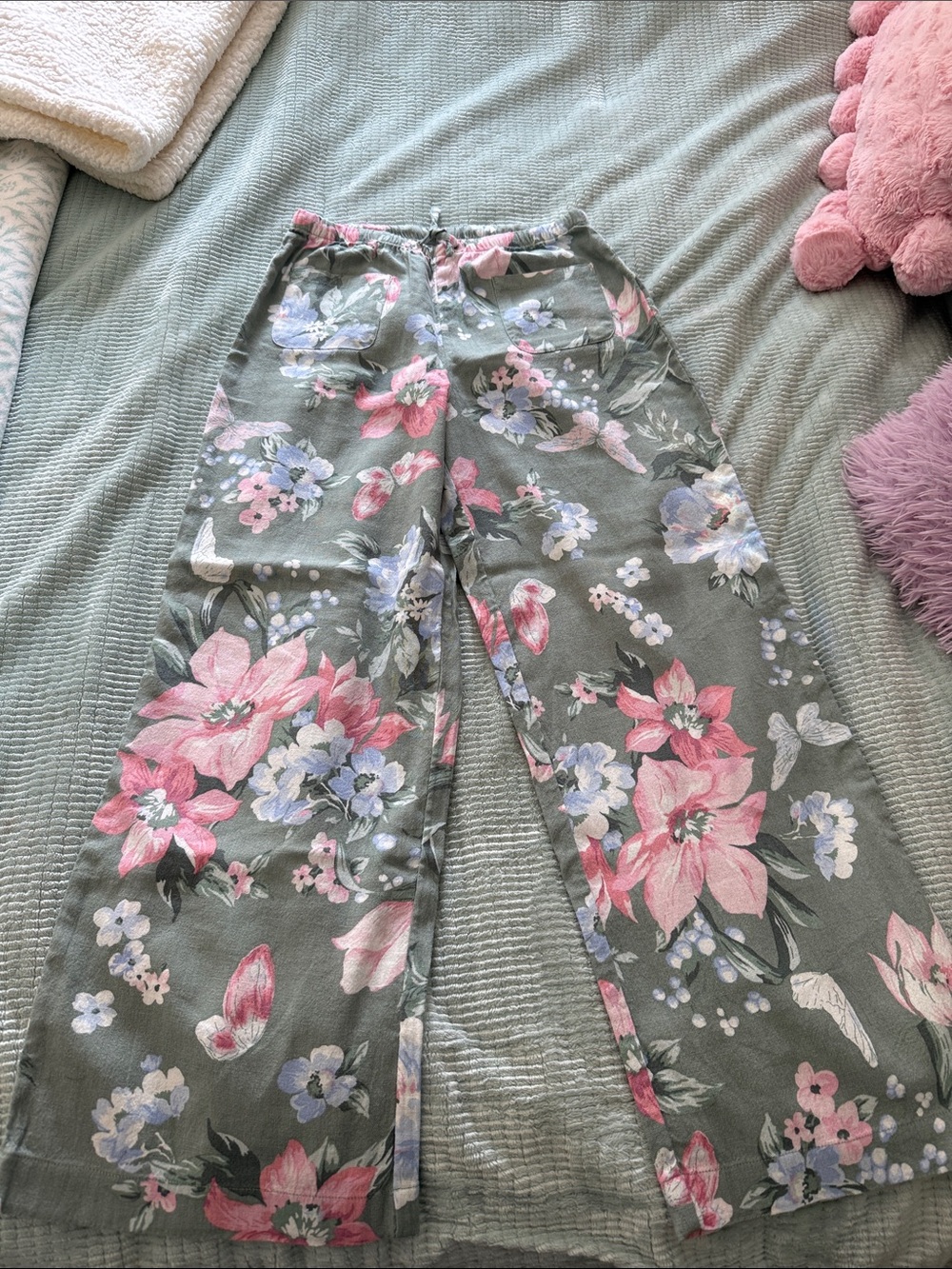 abercrombie kids Floral Wide-Leg linen Bottoms in Green,Pink white and blue